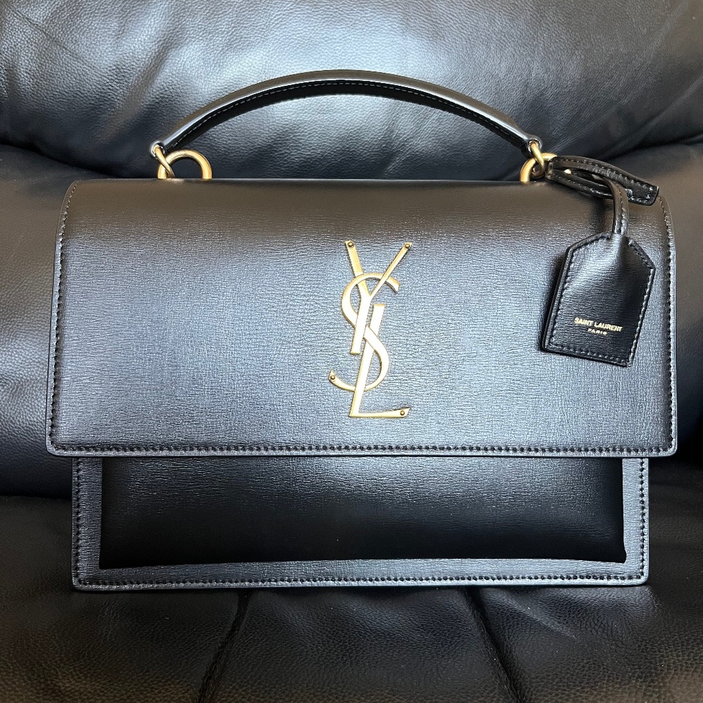 YSL SUNSET MEDIUM TOP HANDLE IN SMOOTH LEATHER
